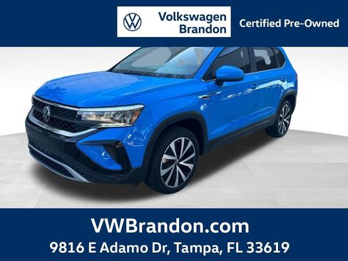 Certified 2023 Volkswagen Taos SE image 1