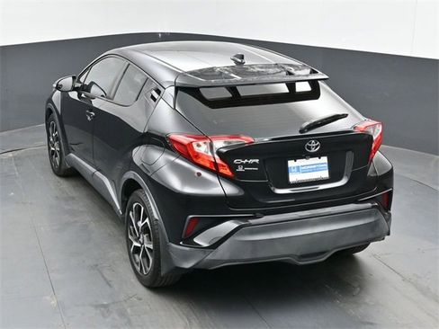 Used 2018 Toyota C-HR image 29