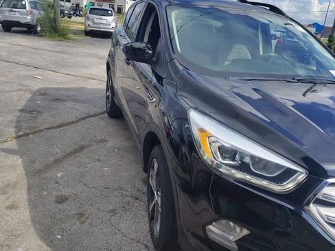 Used 2018 Ford Escape SEL AWD/4WD image 2