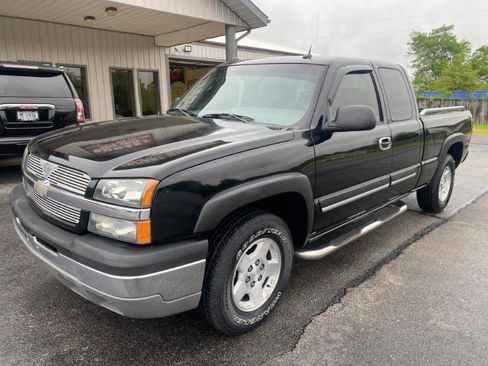 Used 2004 Chevrolet Silverado 1500 4x4 Extended Cab w/ Z71 Convenience Package 2 image 2