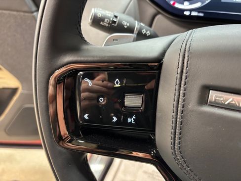 Used 2023 Land Rover Range Rover Sport SE Dynamic image 19