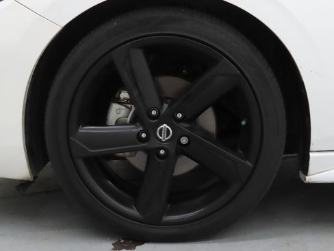 Used 2023 Nissan Sentra SR w/ Midnight Edition Package image 25