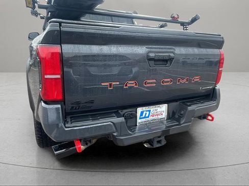 Used 2025 Toyota Tacoma TRD Off-Road AWD/4WD image 12