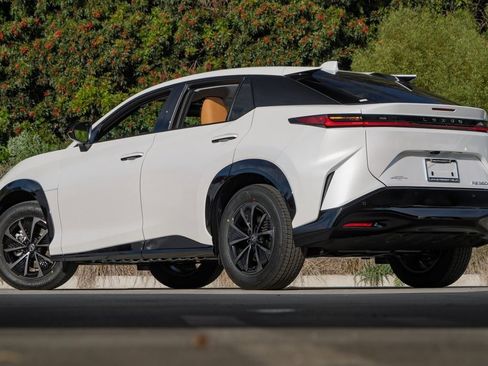 New 2026 Lexus RZ 350e 2WD image 2