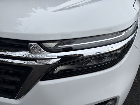 Used 2024 Chevrolet Equinox LT w/ LPO, Floor Liner Package image 6