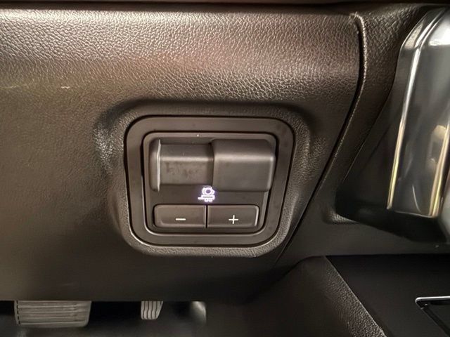 Used 2025 GMC Hummer EV 2X AWD/4WD image 41