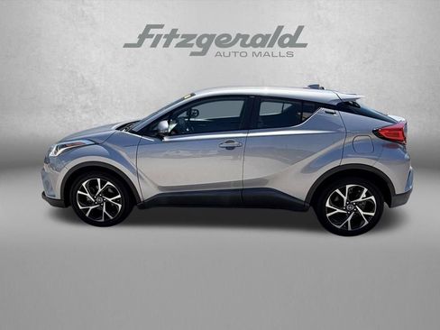 Used 2019 Toyota C-HR XLE image 2