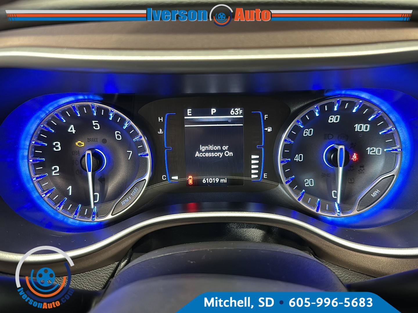 Used 2023 Chrysler Voyager LX FWD image 17