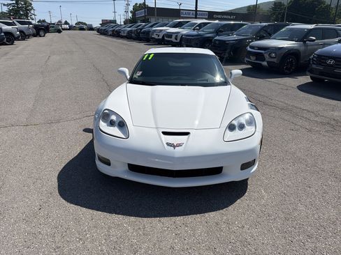 Used 2011 Chevrolet Corvette Grand Sport w/ Preferred Equipment Group RWD image 8