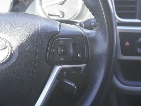 Used 2018 Toyota Highlander XLE image 13