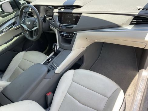 Used 2021 Cadillac XT5 Premium Luxury FWD image 19