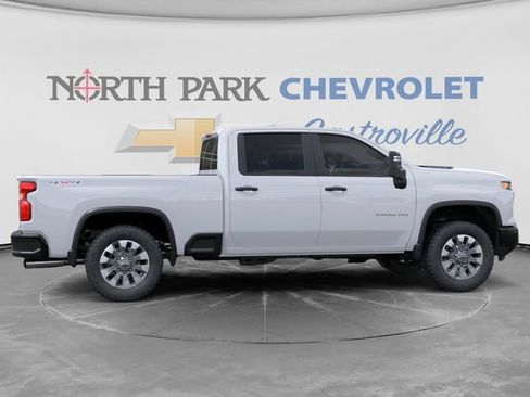 New 2026 Chevrolet Silverado 2500 Custom w/ Custom Value Package AWD/4WD image 5