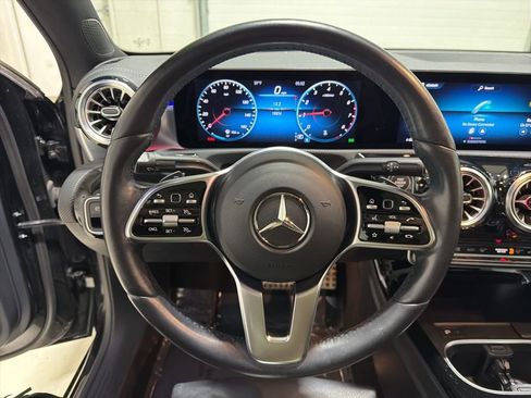 Used 2022 Mercedes-Benz A 220 4MATIC image 26