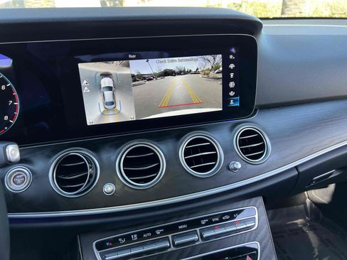 Used 2022 Mercedes-Benz E 350 Sedan image 43