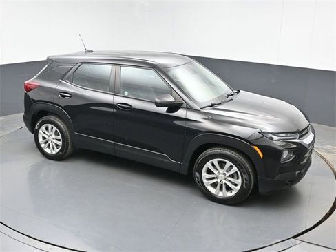 Used 2022 Chevrolet TrailBlazer LS image 1