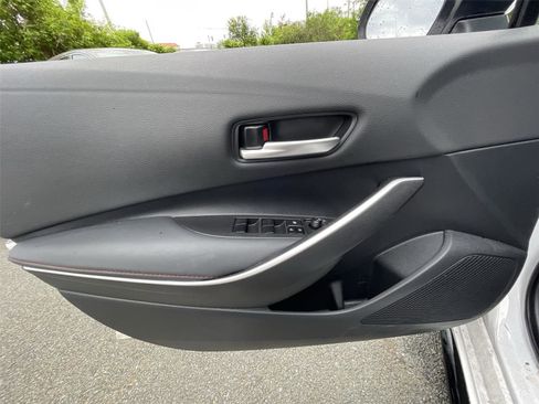 Used 2025 Toyota Corolla SE FWD image 12