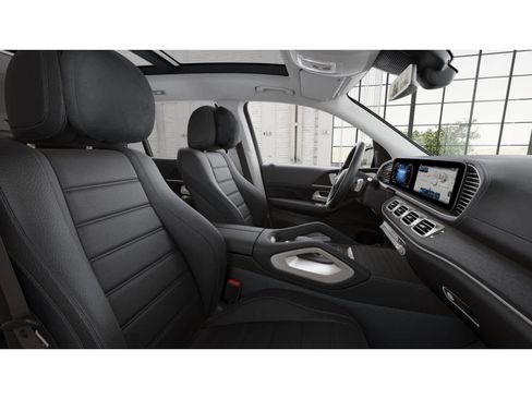 New 2026 Mercedes-Benz GLS 450 4MATIC image 4
