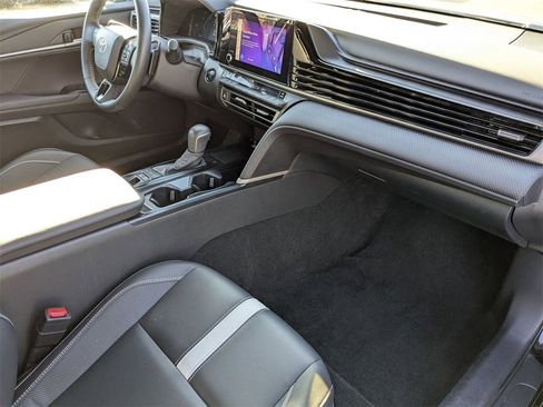 Used 2025 Toyota Camry SE image 36