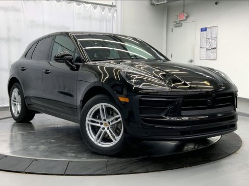 New 2026 Porsche Macan AWD/4WD image 6