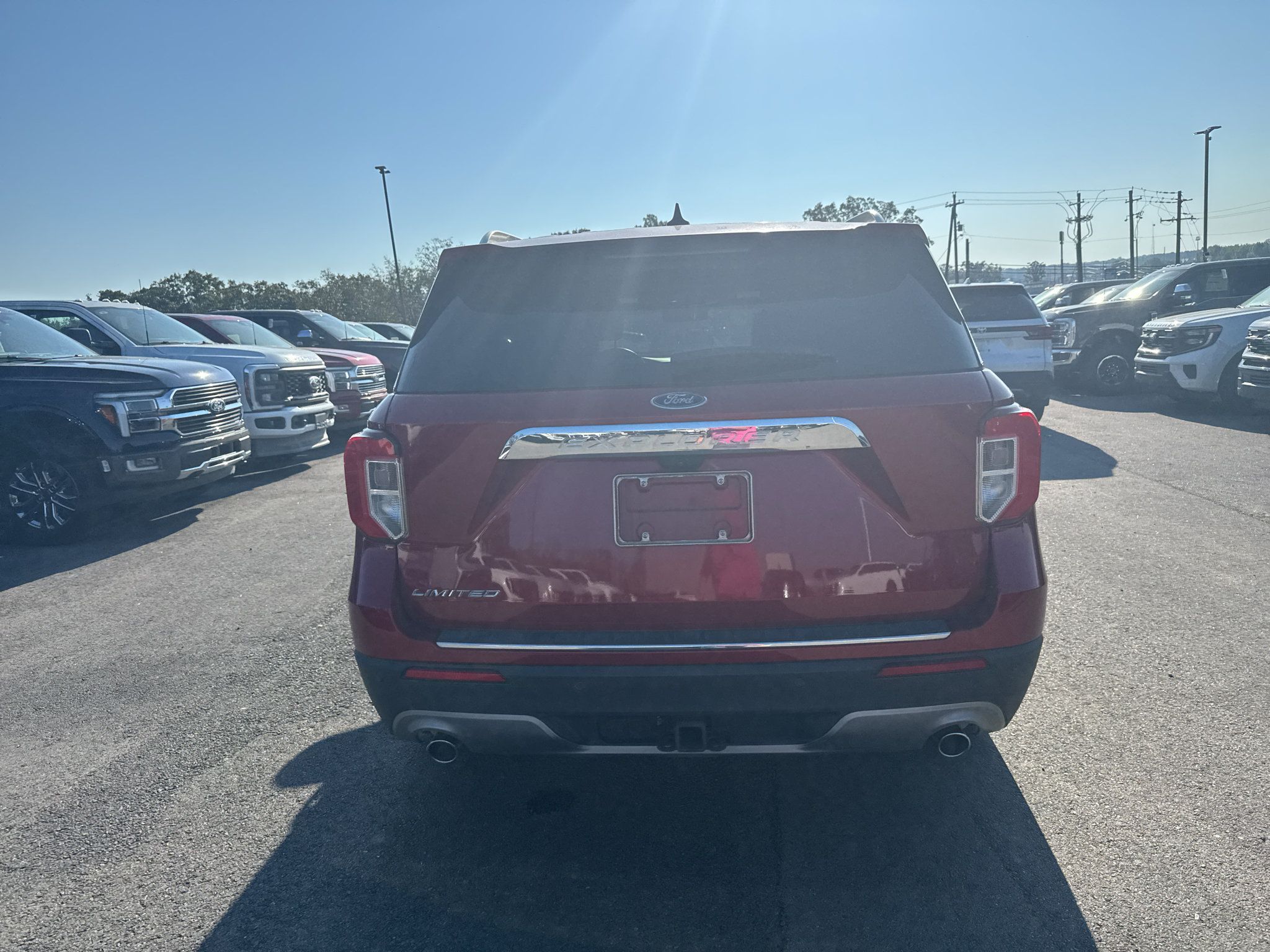 Used 2022 Ford Explorer Limited w/ Equipment Group 301A RWD image 6