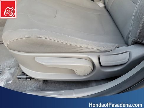 Used 2023 Hyundai Elantra SEL w/ Convenience Package image 21