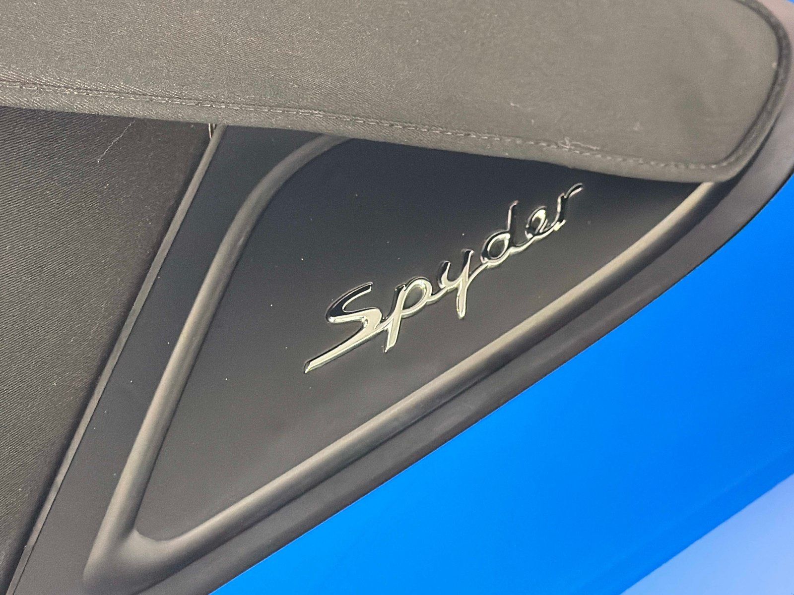 Used 2023 Porsche 718 Boxster Spyder RWD image 16