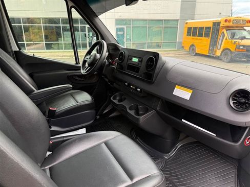 Used 2019 Mercedes-Benz Sprinter 144 Cargo image 39