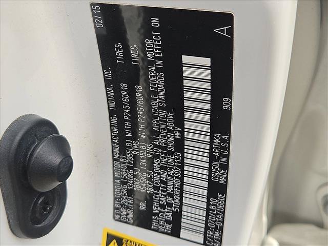 Used 2015 Toyota Highlander XLE FWD image 18