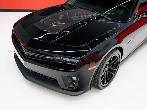 Used 2014 Chevrolet Camaro ZL1 RWD image 4