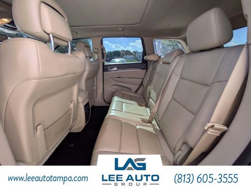 Used 2021 Jeep Grand Cherokee Limited w/ Luxury Group II AWD/4WD image 13