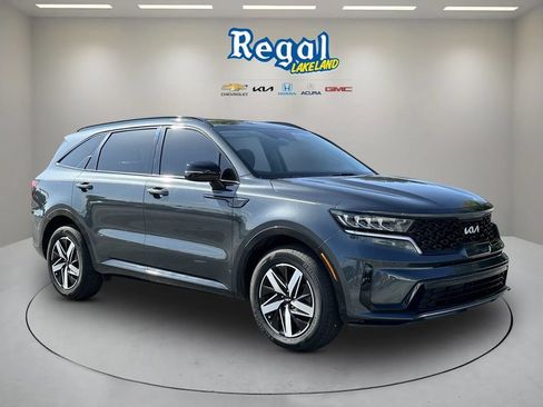 Used 2022 Kia Sorento S FWD image 1