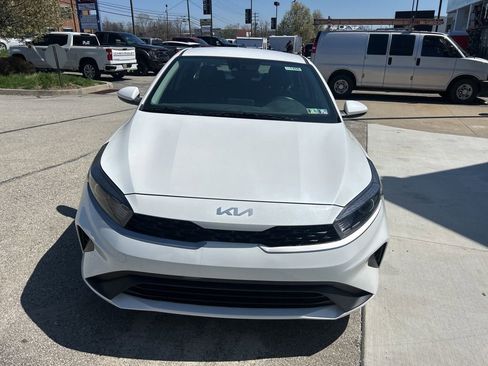 Certified 2024 Kia Forte LXS image 2