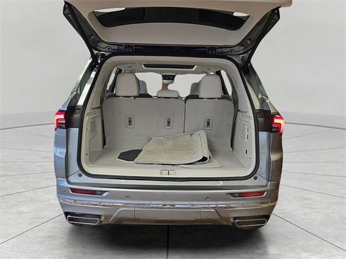 Used 2025 Buick Enclave Avenir image 28