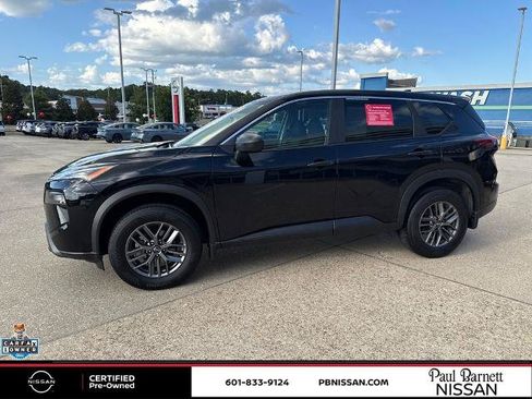 Certified 2026 Nissan Rogue S FWD image 12