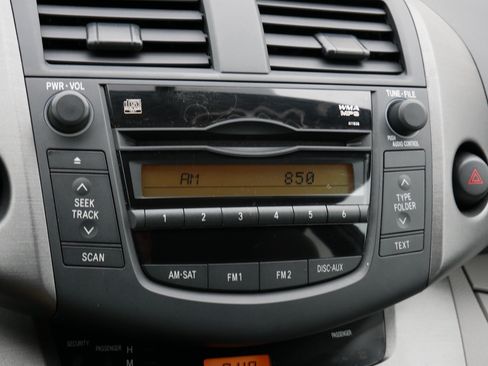 Used 2010 Toyota RAV4 4WD image 21