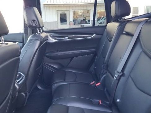 Used 2023 Cadillac XT6 Sport image 11