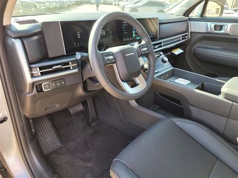 Certified 2025 Hyundai Santa Fe SEL image 4