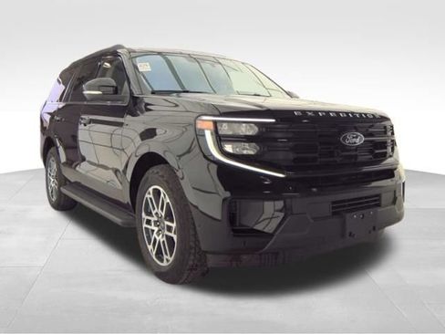 Used 2025 Ford Expedition Active AWD/4WD image 8