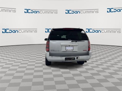 Used 2013 GMC Yukon XL Denali image 7