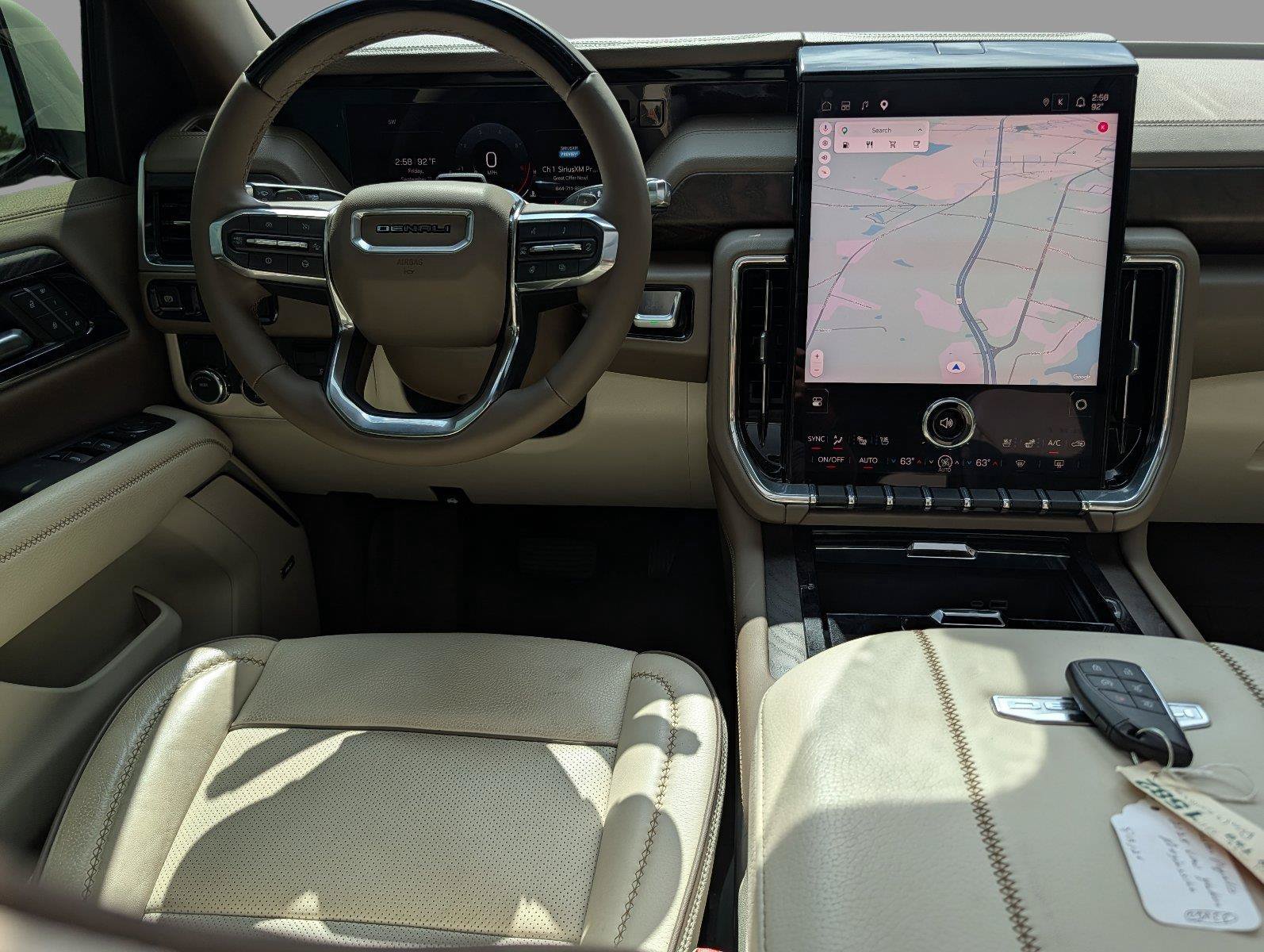 Used 2025 GMC Yukon Denali RWD image 26