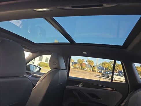 New 2026 Volkswagen Tiguan SE R-Line image 26