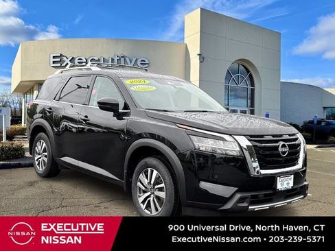 Certified 2024 Nissan Pathfinder SL AWD/4WD image 1