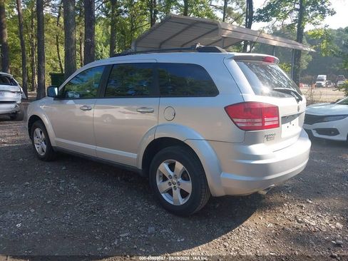 Used 2010 Dodge Journey SXT w/ Flexible Seating Group FWD image 3