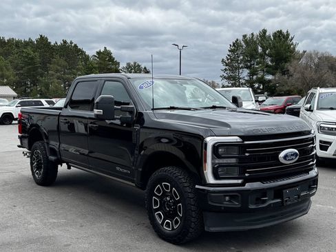 Used 2025 Ford F350 Platinum w/ FX4 Off-Road Package AWD/4WD image 8