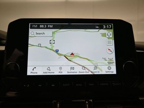 Used 2023 Nissan Pathfinder SL AWD/4WD image 17