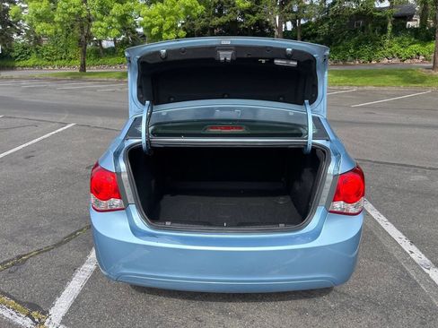 Used 2011 Chevrolet Cruze Eco FWD image 16
