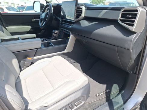 Used 2023 Toyota Tundra Limited AWD/4WD image 33