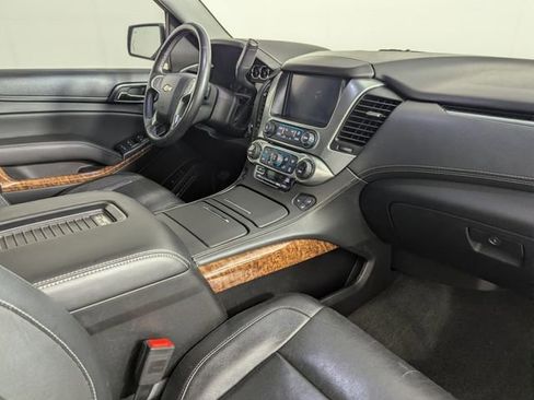 Used 2018 Chevrolet Tahoe Premier AWD/4WD image 25