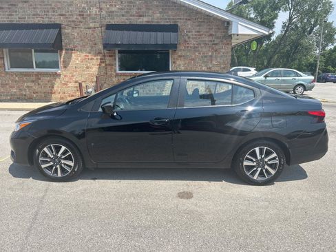 Used 2023 Nissan Versa SV FWD image 10