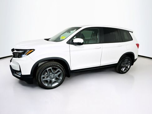 Used 2023 Honda Passport EX-L image 4